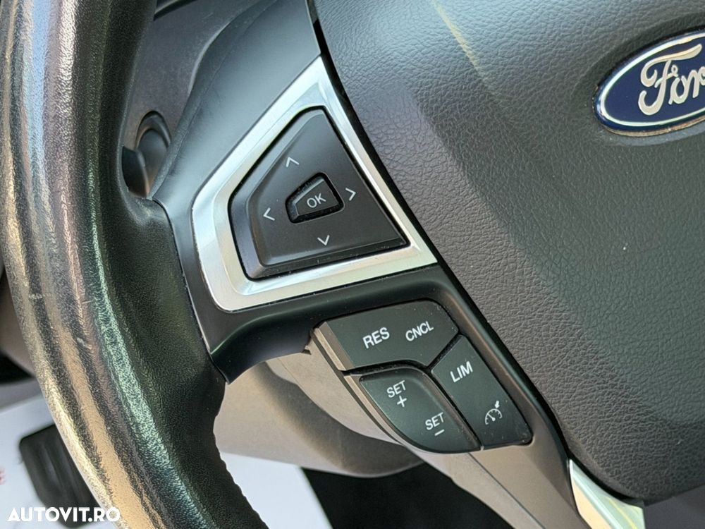 FORD Mondeo 2022 — imagine 11