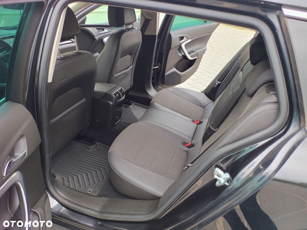 Opel Insignia 1.8 - 15