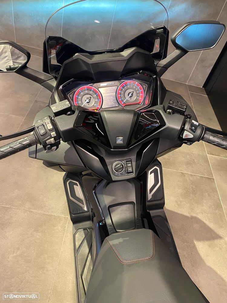 Honda Forza 125 Special Edition - 8