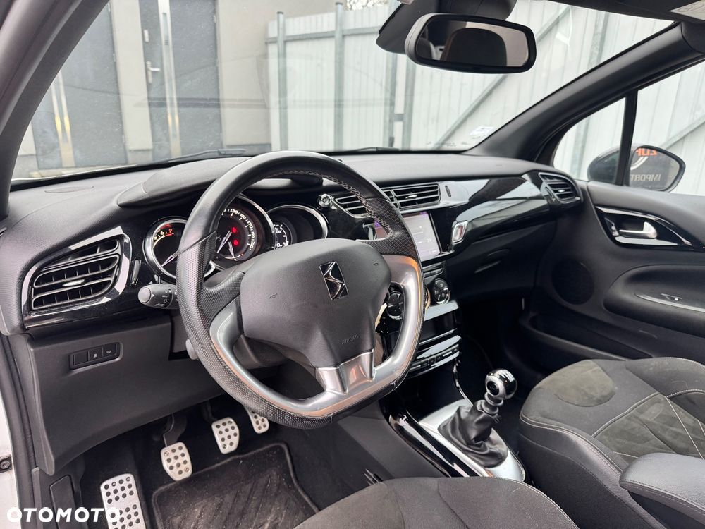 Citroën DS3 PureTech 130 Start & Stop SportChic - 9