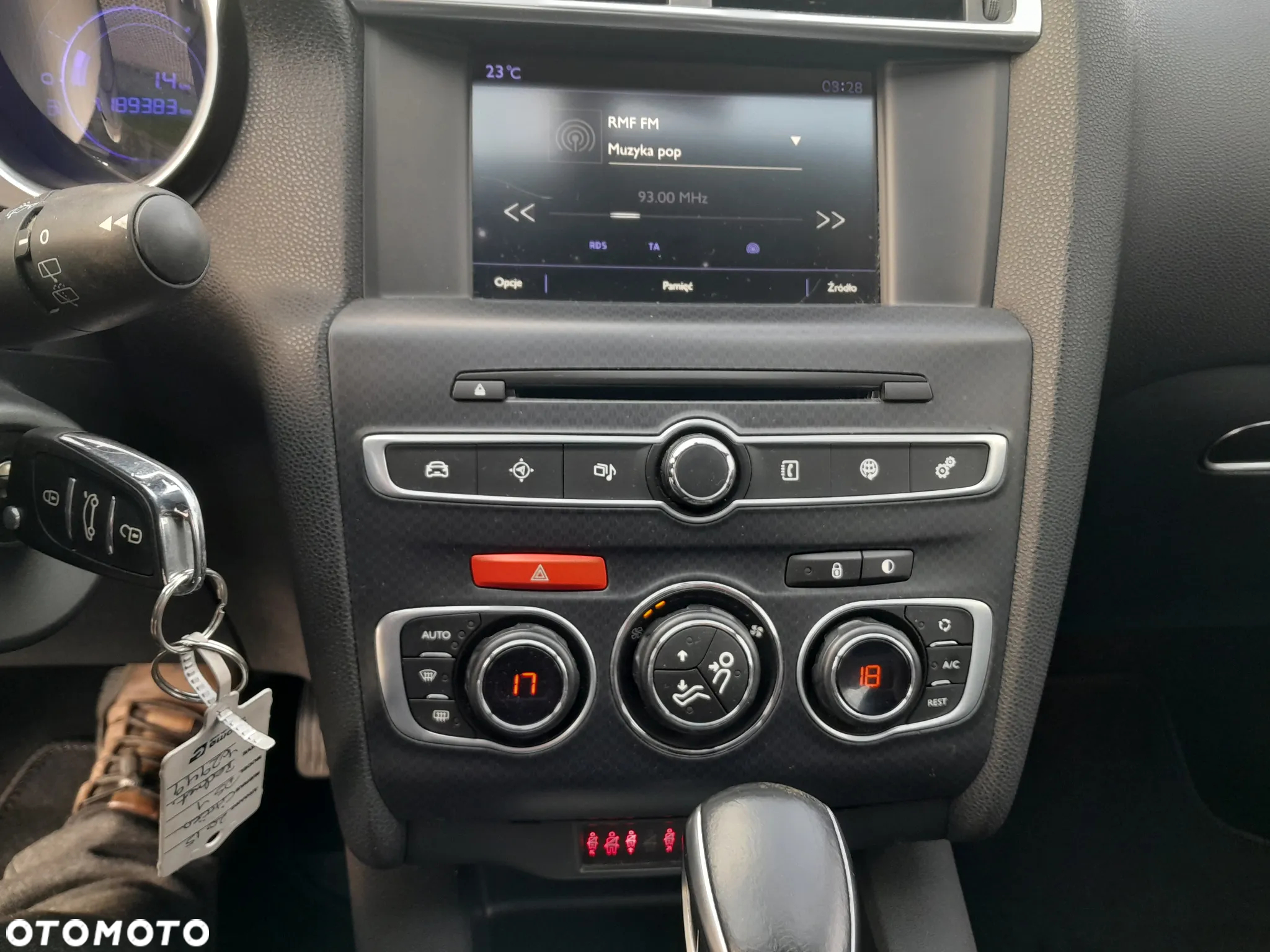 Citroën DS4 1.6 e-HDi SoChic MCP - 32