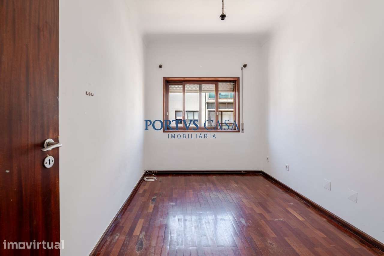 T2 com Varanda | Antero de Quental | Porto - Grande imagem: 5/18
