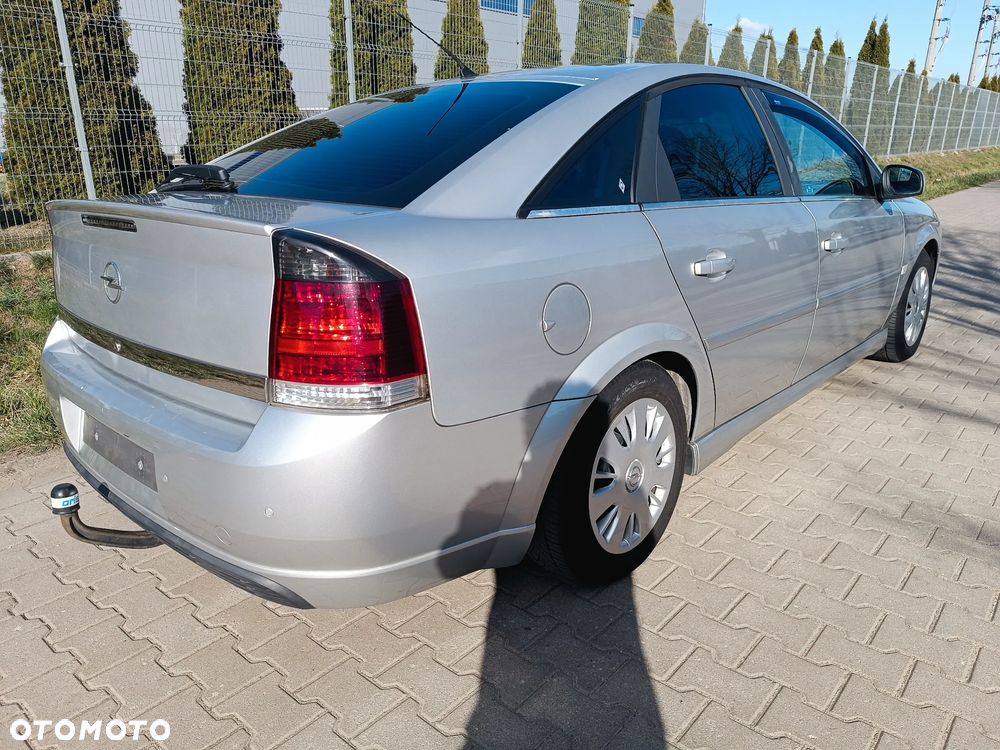 Opel Vectra 2.2 - 4