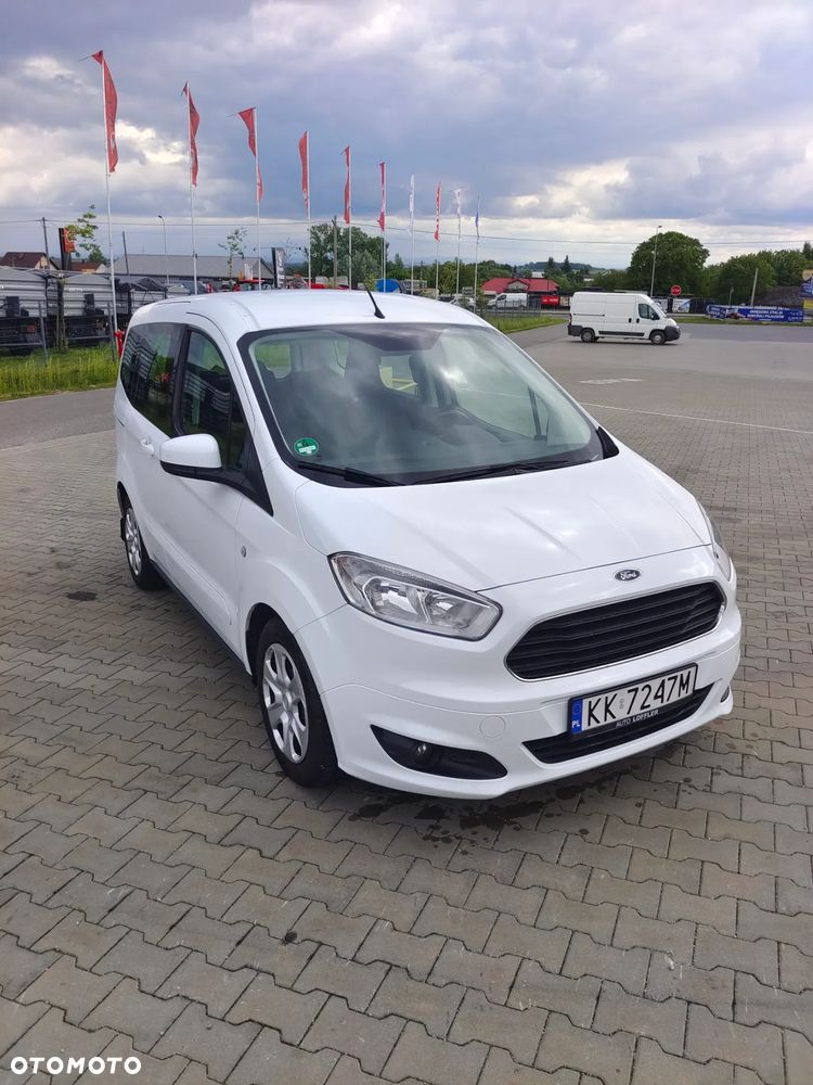 Ford Tourneo Courier 1.5 TDCi Trend - 17