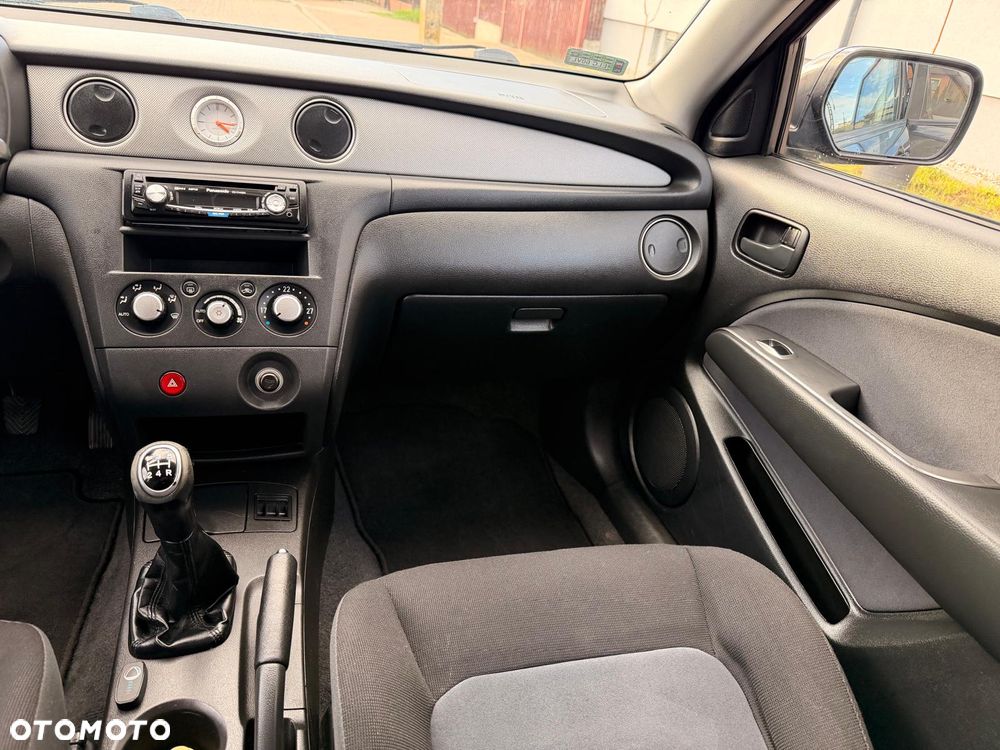Mitsubishi Outlander 2.0 2WD Invite - 10