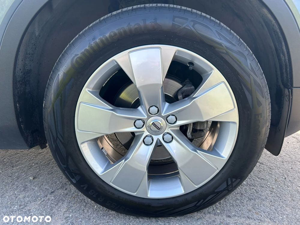 Volvo XC 40 T3 Momentum Pro - 17