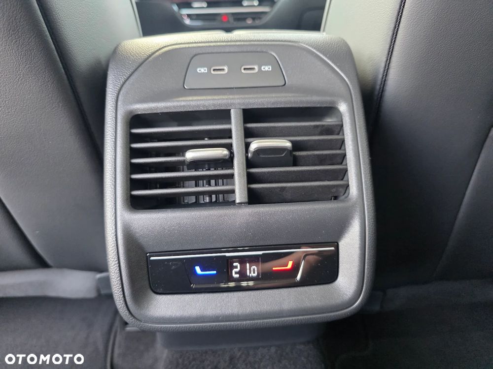 Volkswagen Passat - 26