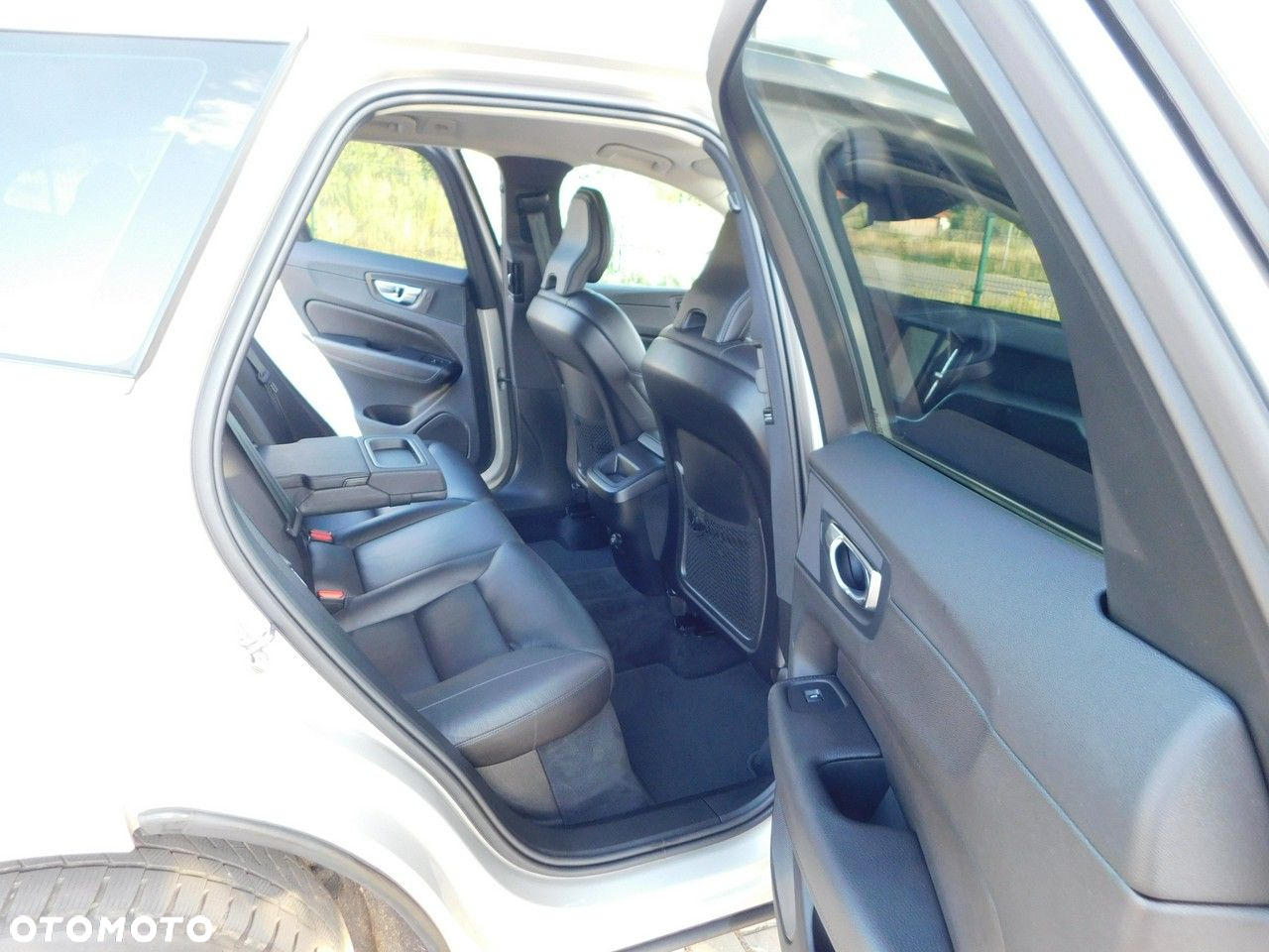 Volvo XC 60 D4 AWD Momentum Pro - 15