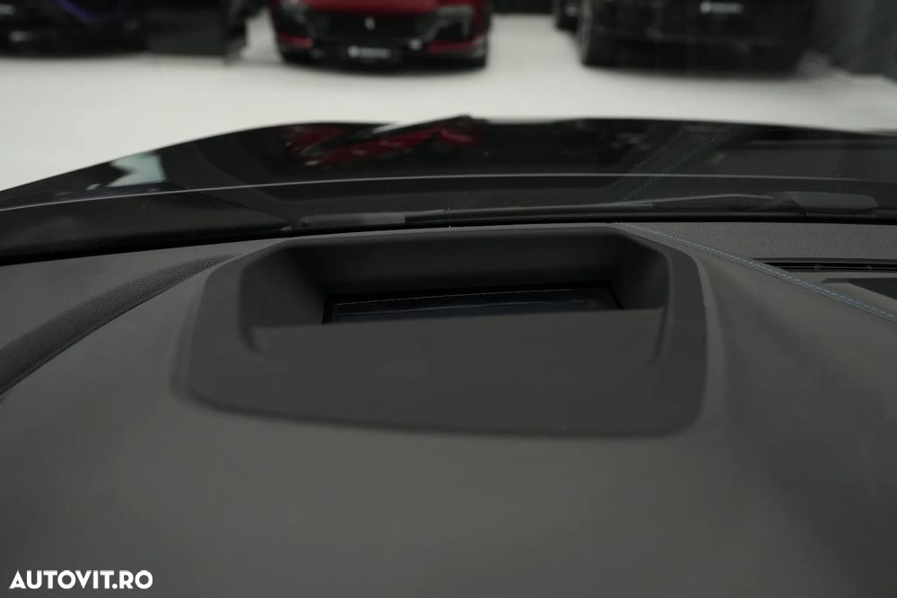 BMW M1 M135i xDrive AT - 22