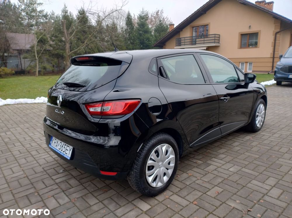 Renault Clio 1.2 16V 75 Experience - 11