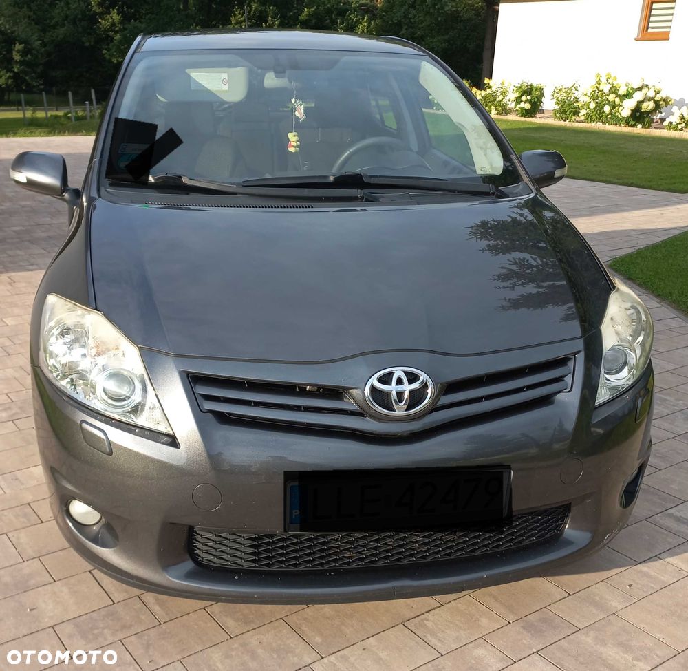 Toyota Auris - 2