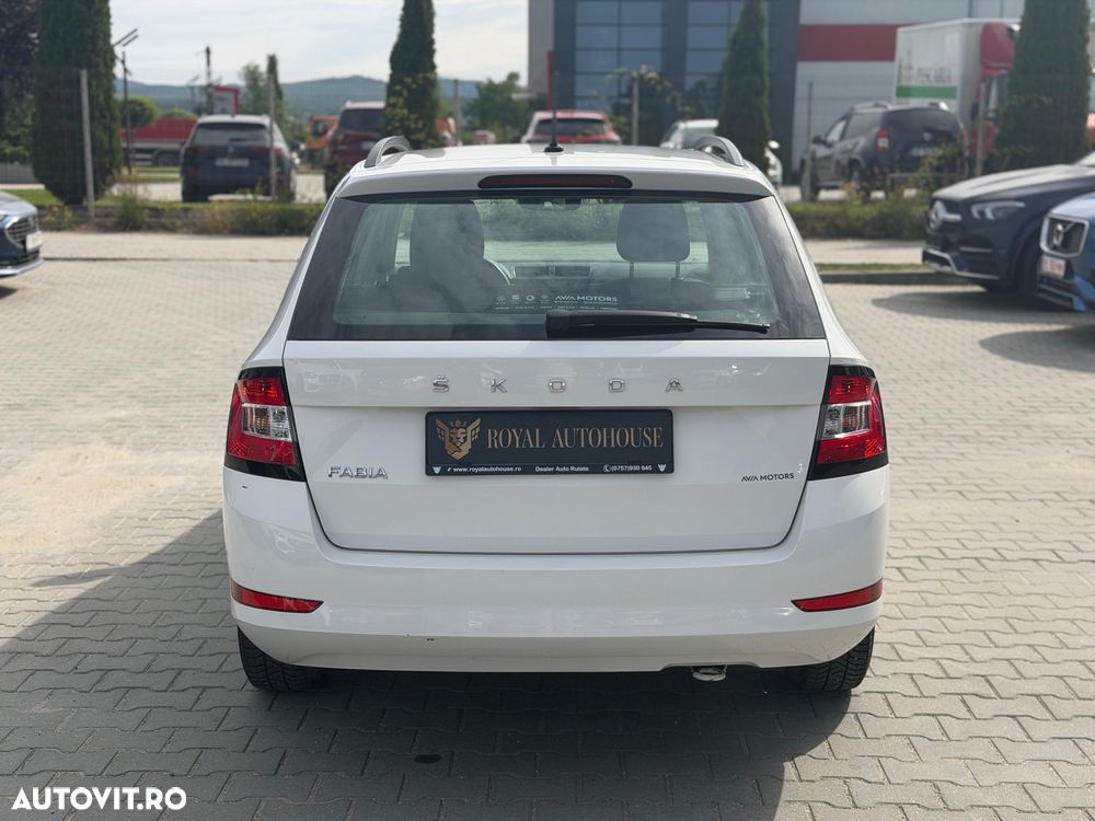 Skoda Fabia 1.0 TSI Active - 11