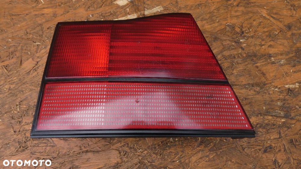 BMW E31 LAMPA KLAPY  LEWY TYŁ - 5