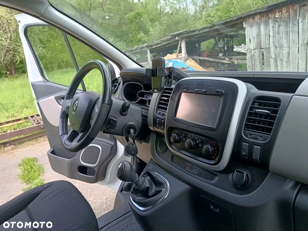Renault Trafic L2H1 1.6 diesel 140kM 2014rok WEBASTO, CZUJNIKI PARKOWANIA, HAK, BAGAŻNIK DACHOWY, drzwi przesuwne z obu stron, stan BDB, BEZWPADKOWY! - 36