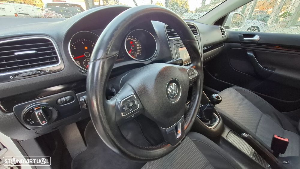 VW Golf Variant 1.6 TDi DPF Highline - 19