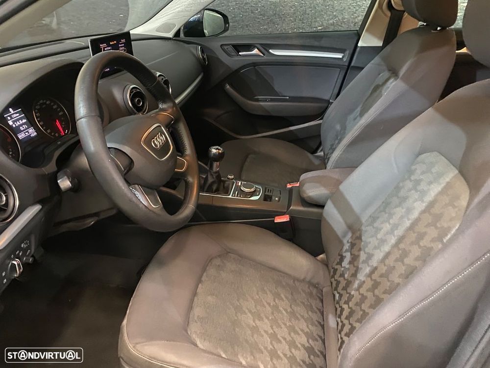 Audi A3 Sportback 1.6 TDI Attraction - 5