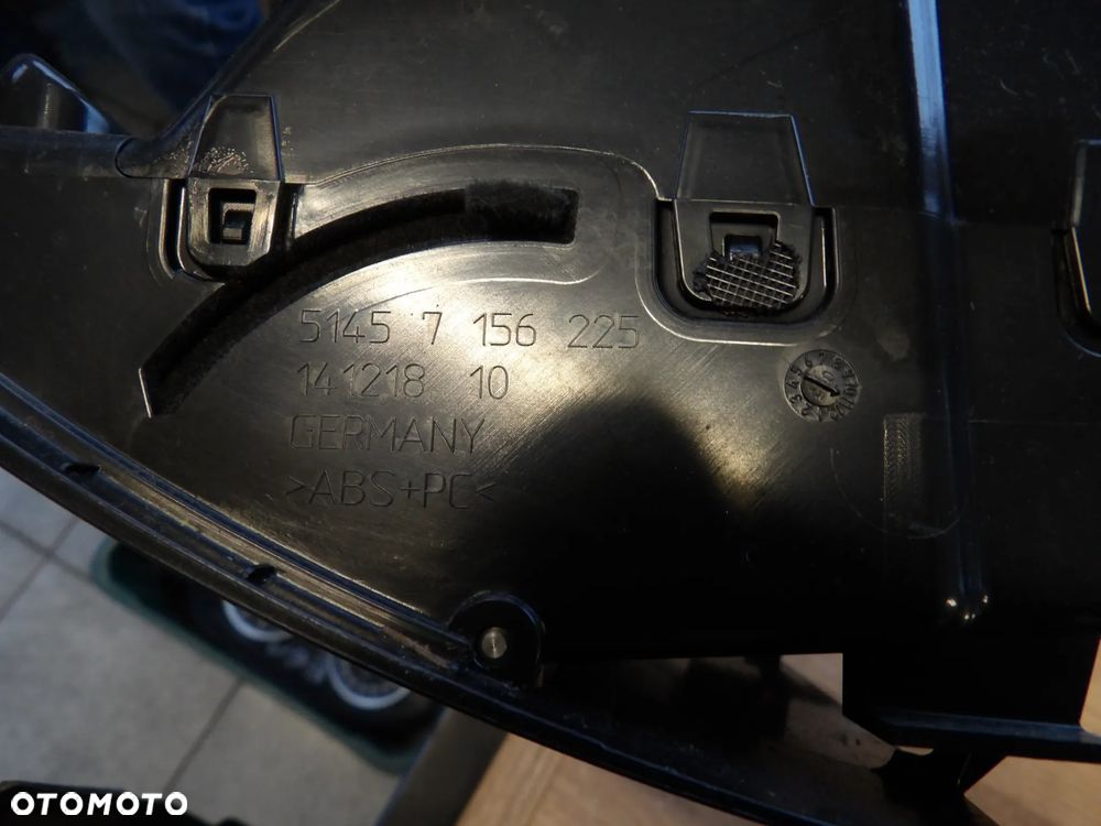 BMW - E60,E61 - SCHOWEK KONSOLI - KIEROWCY - 7156225 - 2