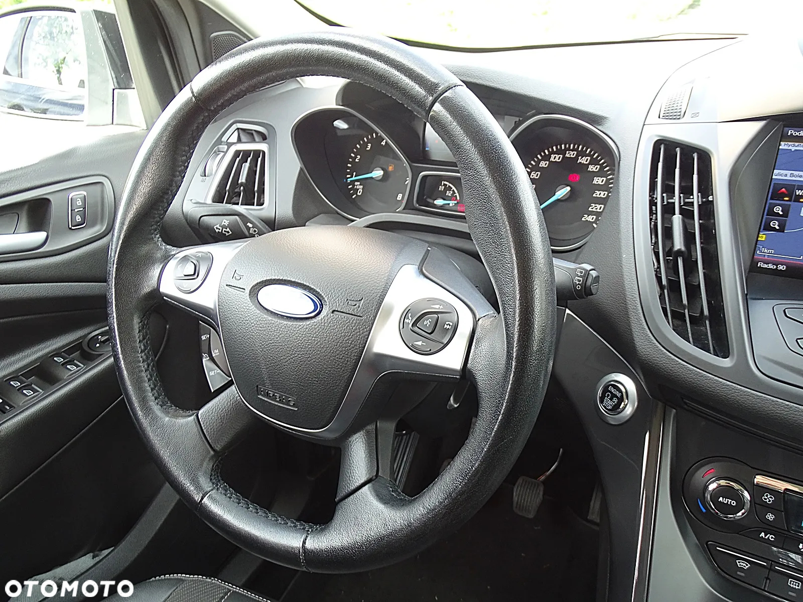 Ford Kuga 1.5 EcoBoost 2x4 Titanium - 27