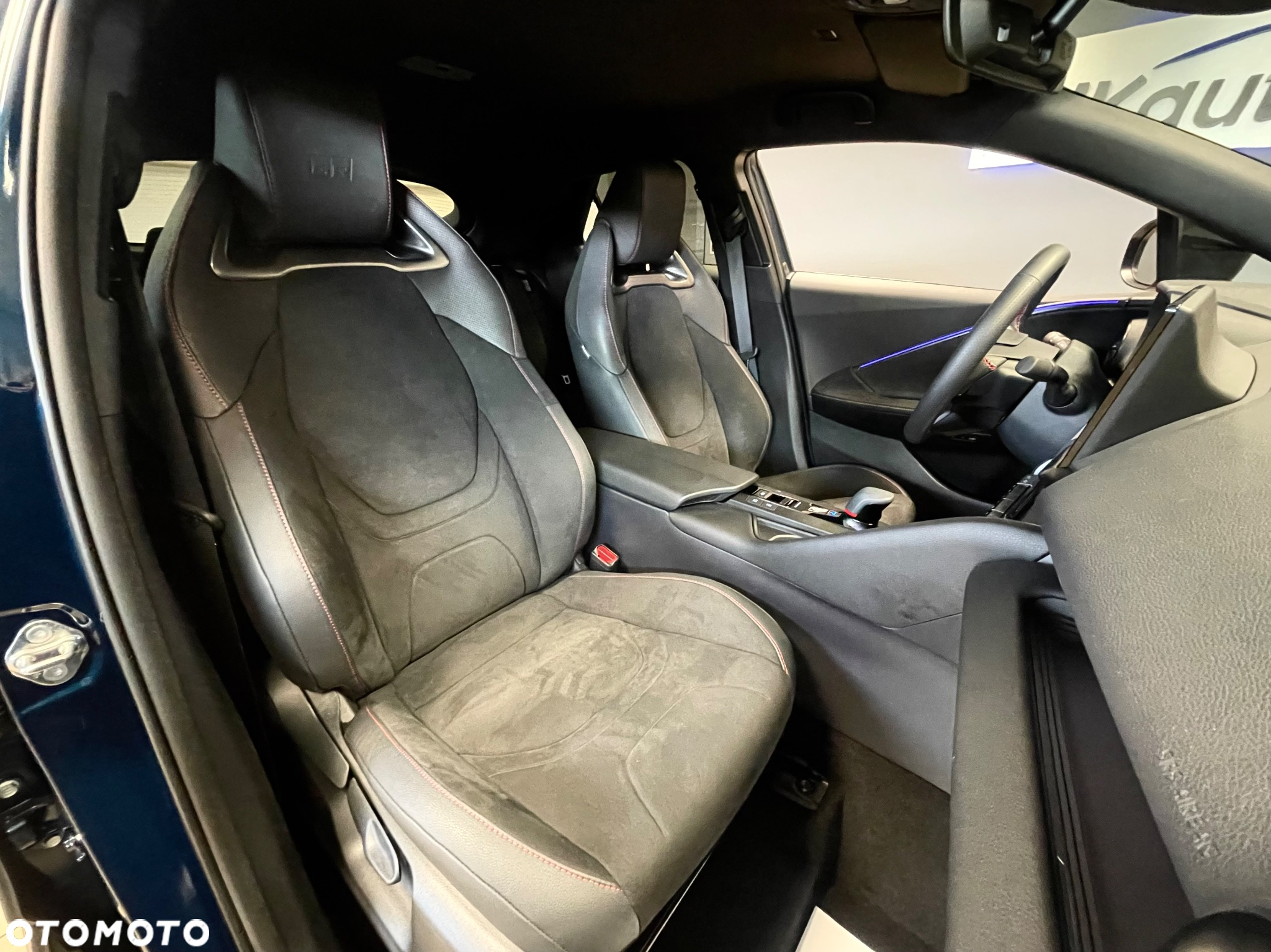 Toyota C-HR - 30