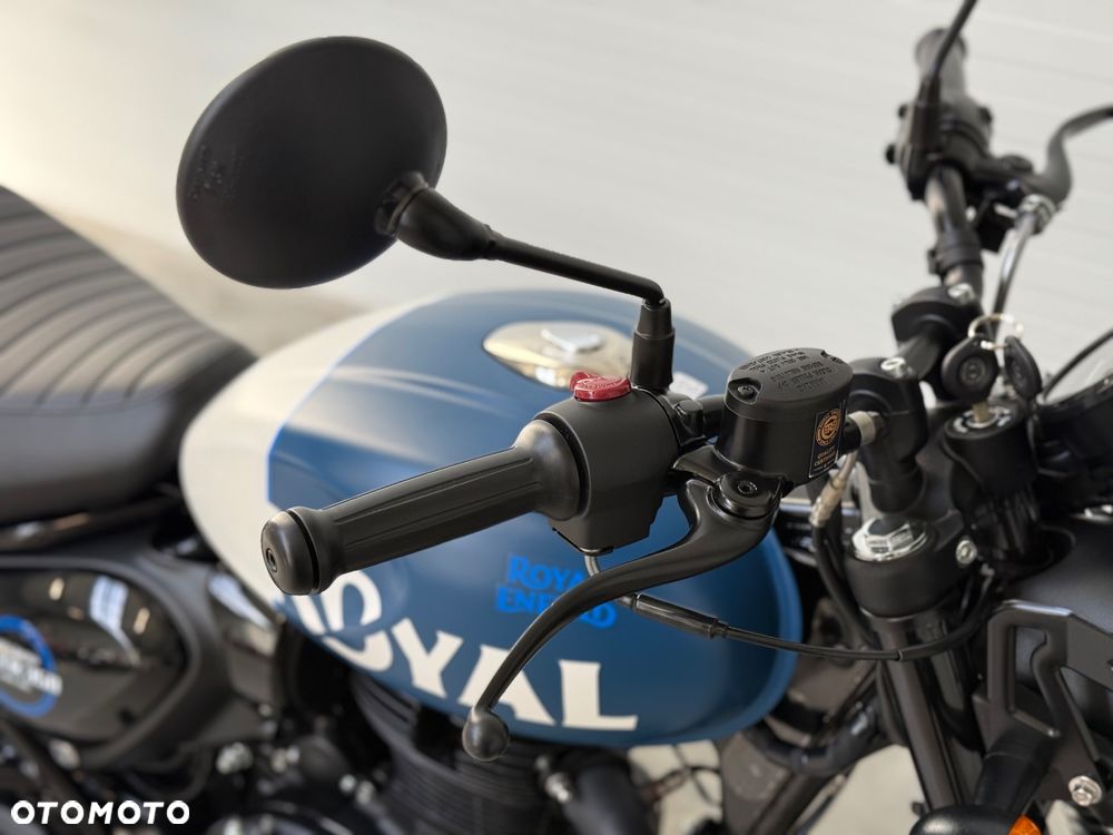 Royal Enfield HNTR - 12