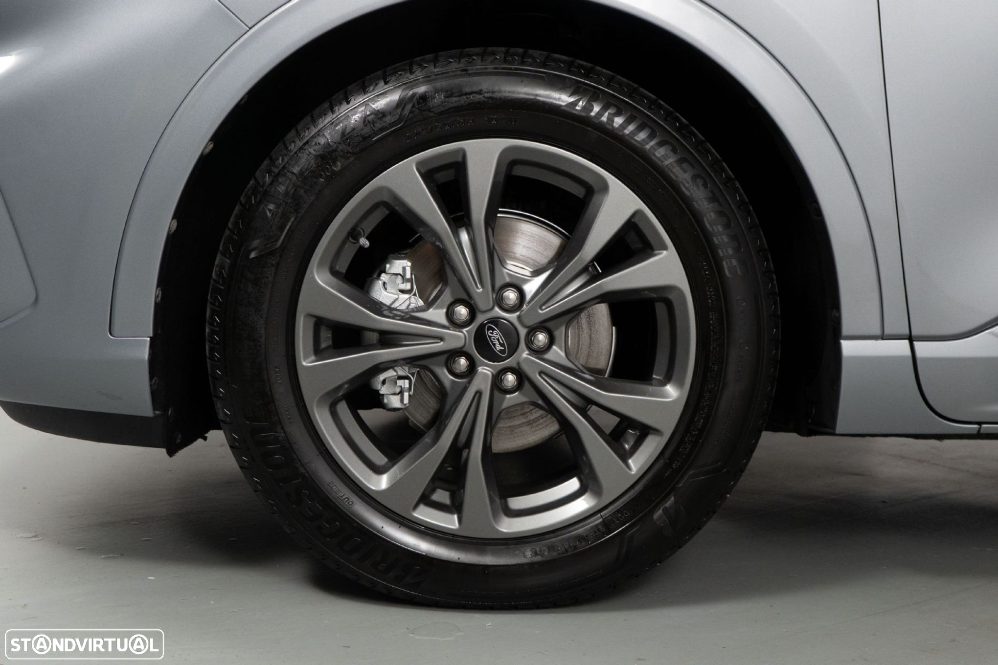Ford Kuga - 16