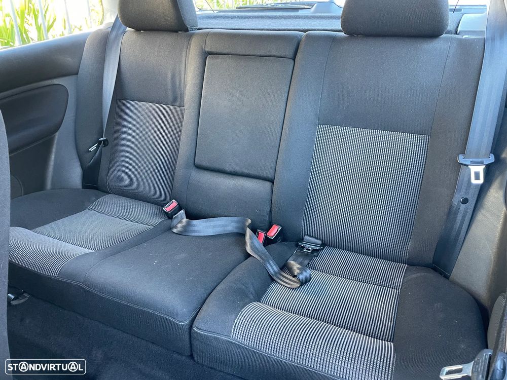 VW Golf 1.9 TDi Highline - 8