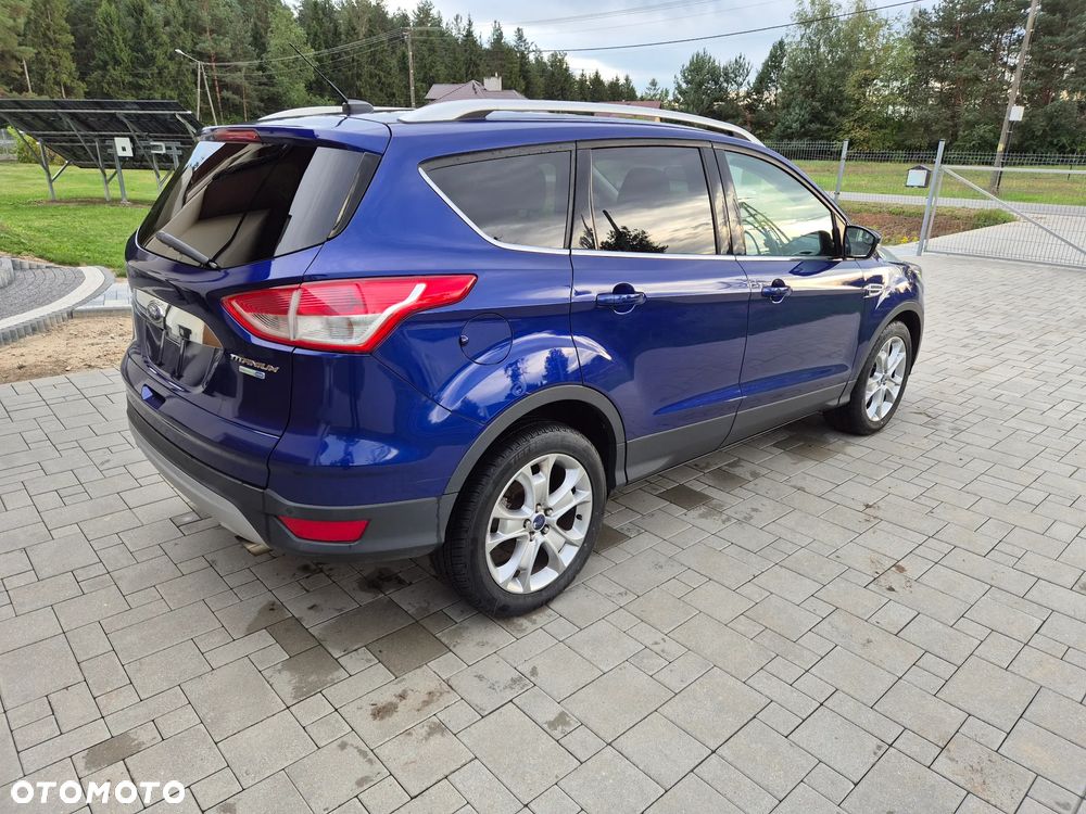 Ford Escape 2.0 EcoBoost AWD Titanium - 3