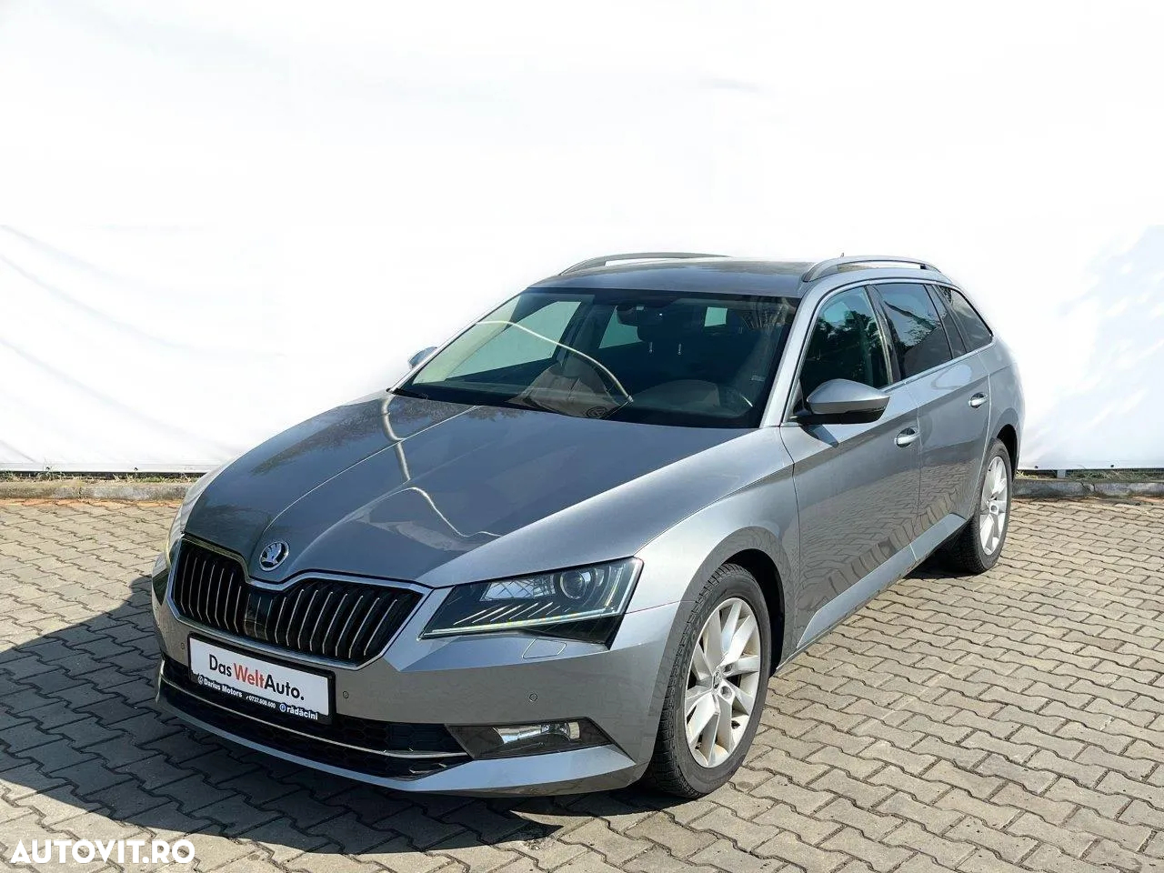 Skoda Superb 2.0 TDI DSG Ambition - 2