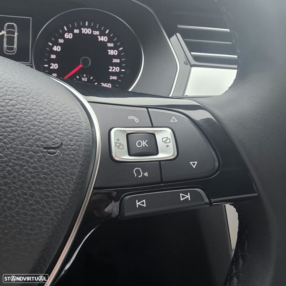 VW Passat 2.0 TDI Confortline - 21