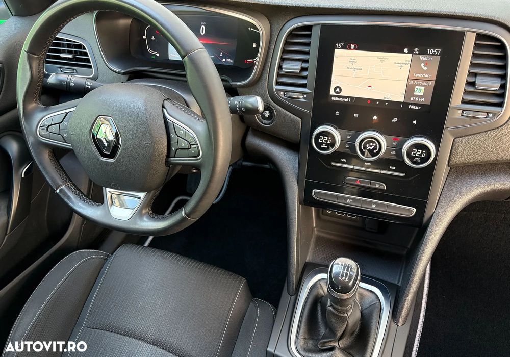 Renault Megane BLUE dCi 115 Techno - 11