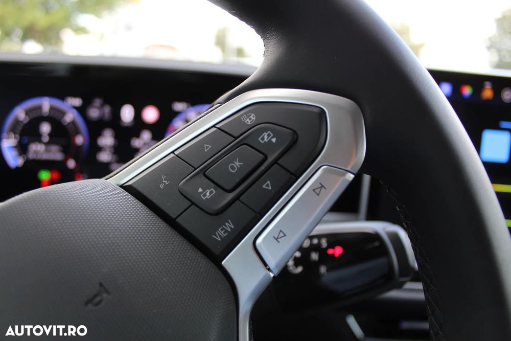 Volkswagen Passat 2.0 TDI SCR DSG Elegance - 24