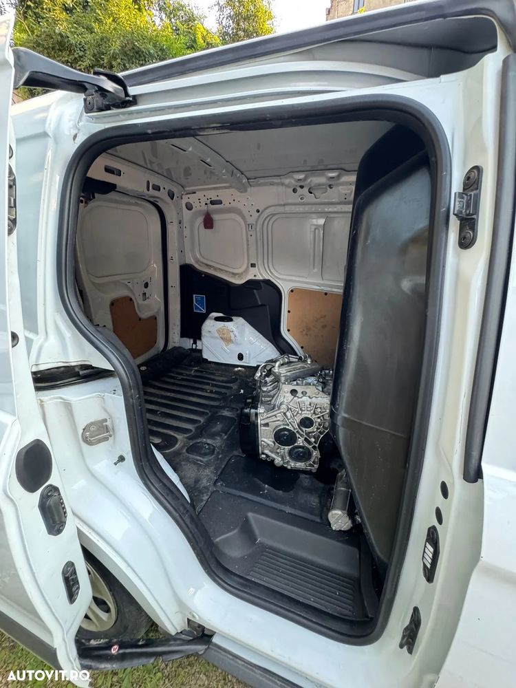 Ford Courier - 16