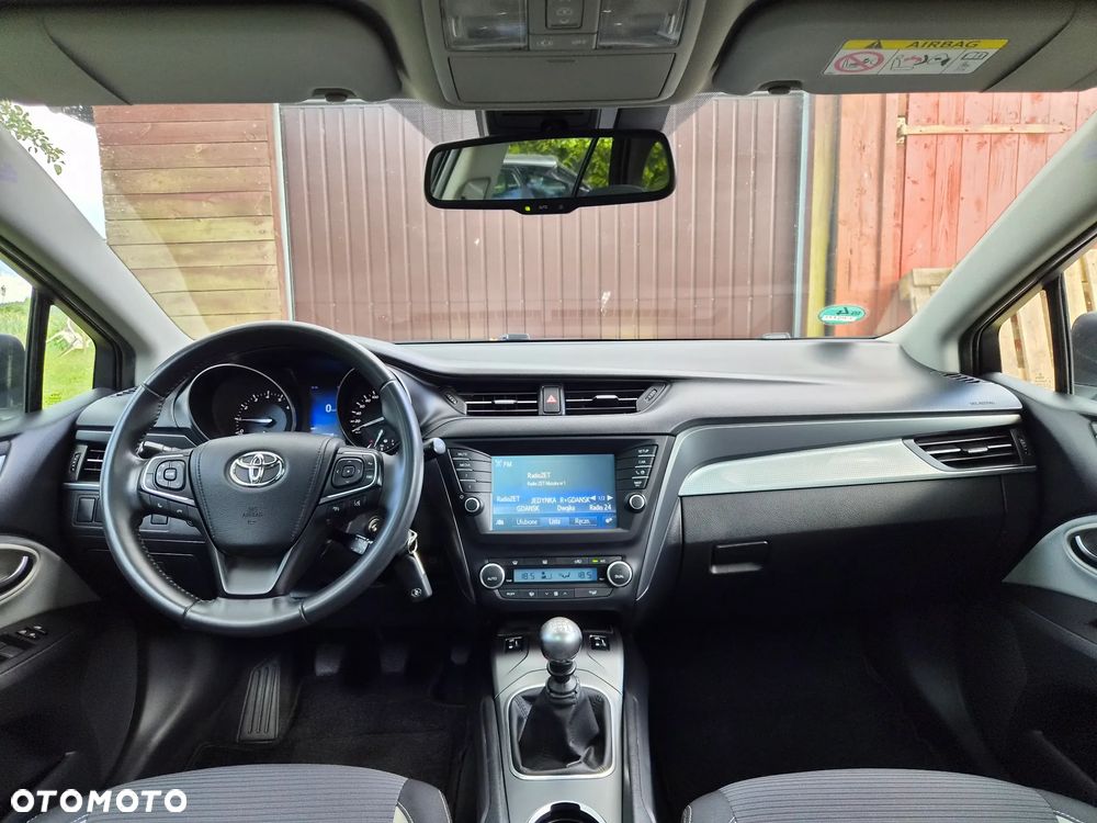 Toyota Avensis 1.8 Executive - 15