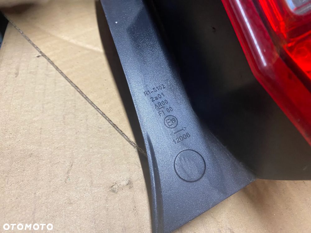 LAMPA TYLNA PRAWA DACIA SANDERO II 265500465R - 6