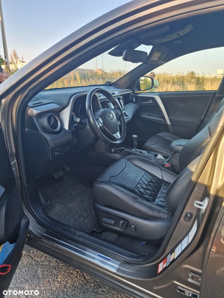Toyota RAV4 Hybrid Prestige 4x2 - 6