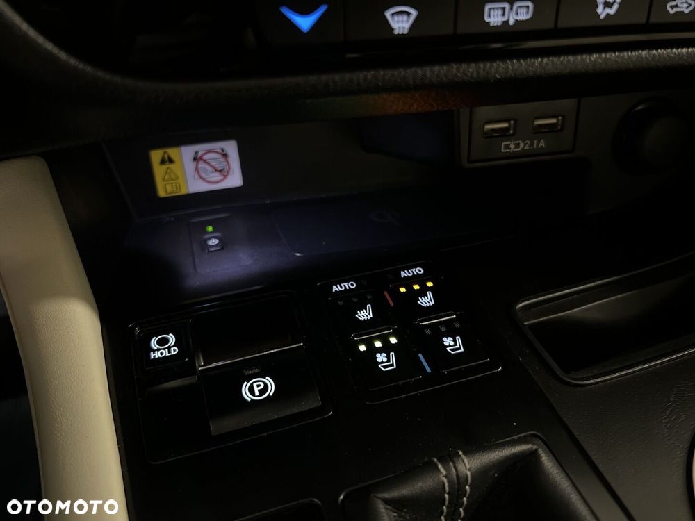 Lexus RX 450h F-Impression - 27