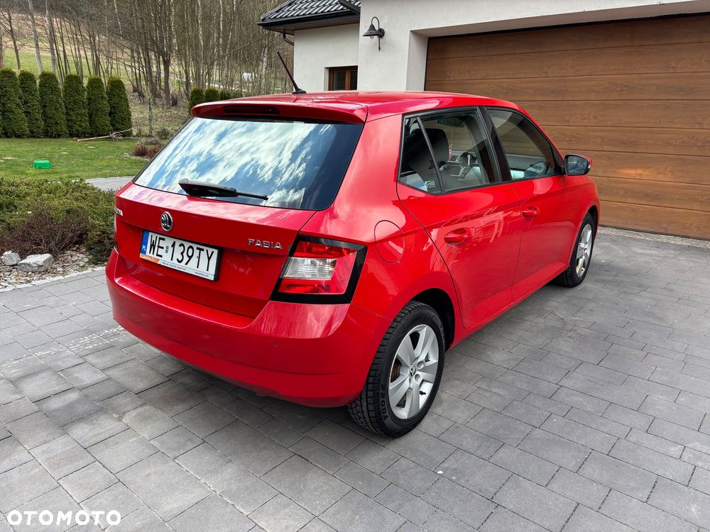 Skoda Fabia 2018 photo 5