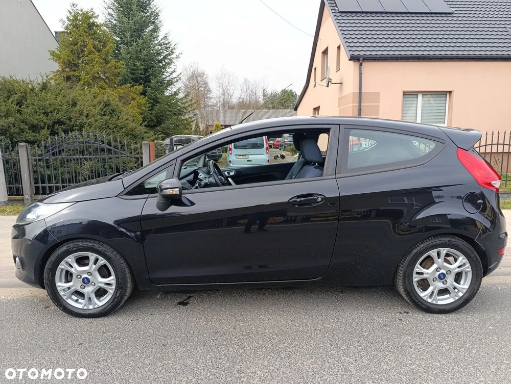 Ford Fiesta 1.25 Champions Edition - 11