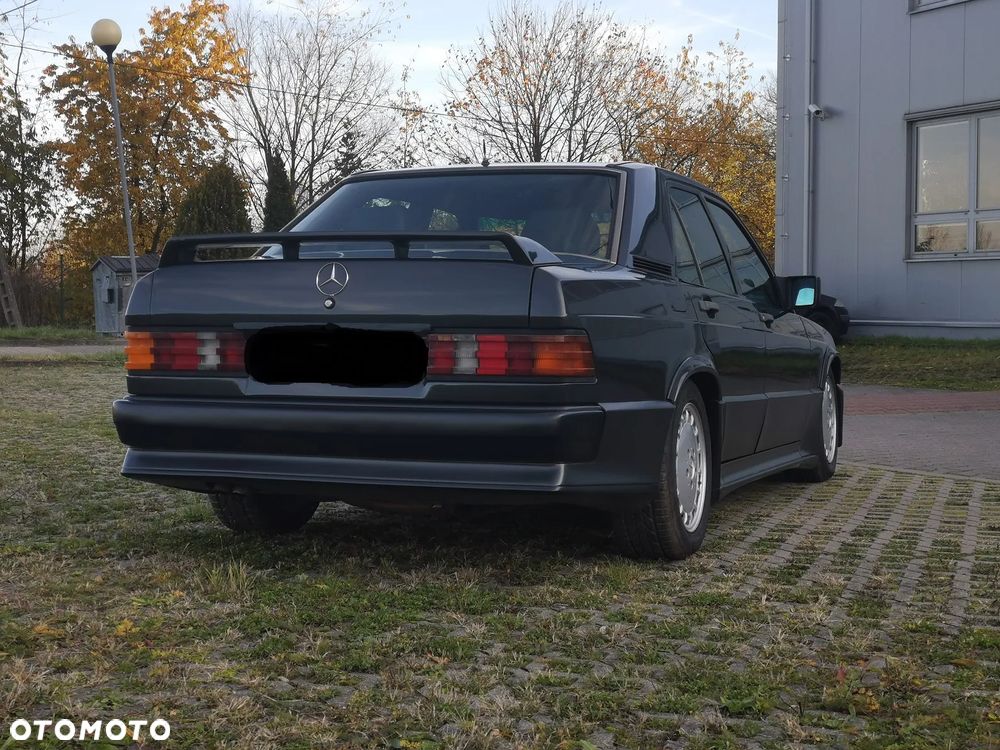 Mercedes-Benz W201 (190) - 6
