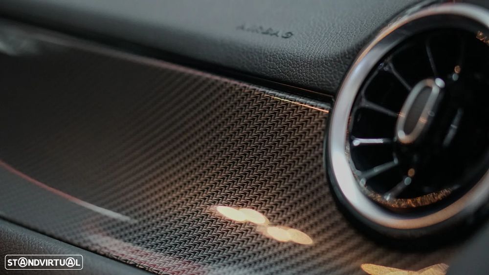 Mercedes-Benz GLA 180 d AMG Line - 13