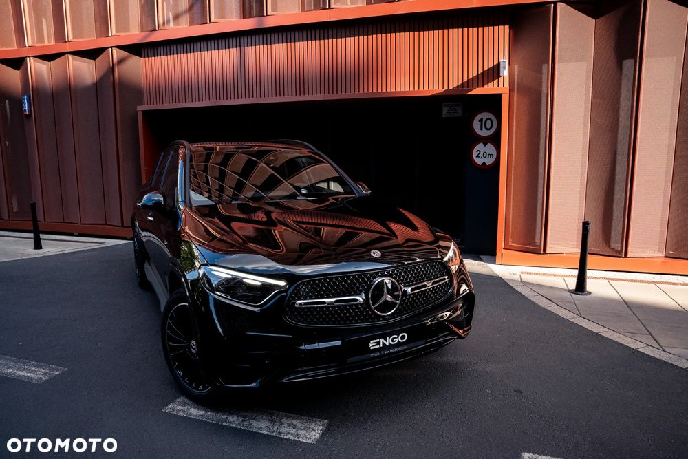 Mercedes-Benz GLC 300 mHEV 4-Matic AMG Line - 26