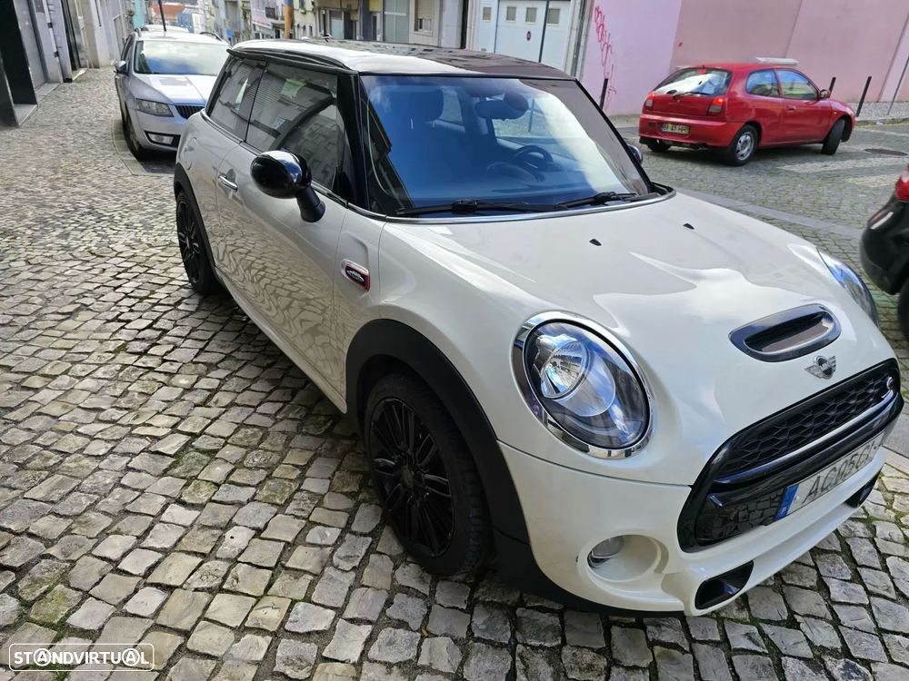 MINI 3 Portas Cooper D - 3