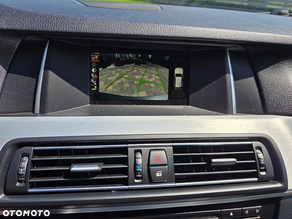 BMW Seria 5 520d xDrive Luxury Line - 17