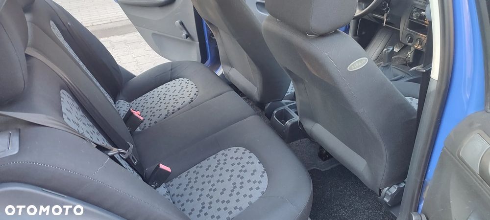 Skoda Fabia 1.2 HTP Active - 21