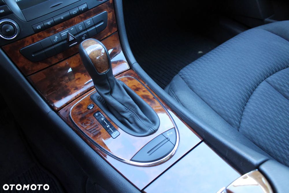 Mercedes-Benz Klasa E 200 Kompressor Automatik Elegance Sport Edition - 8