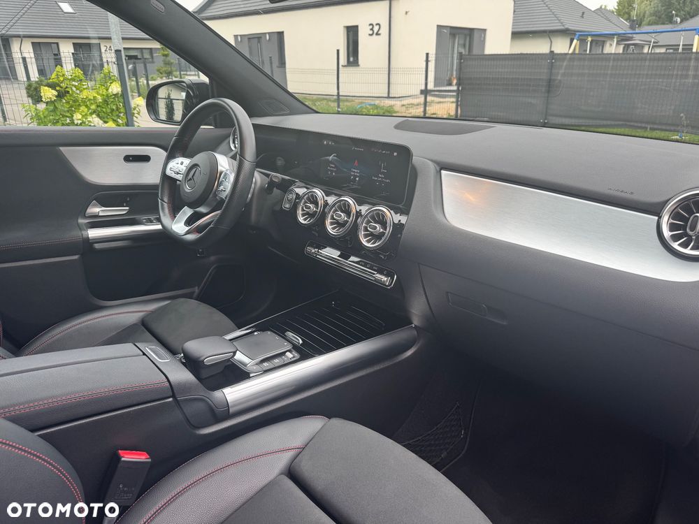 Mercedes-Benz GLA 250 4-Matic AMG Line - 10