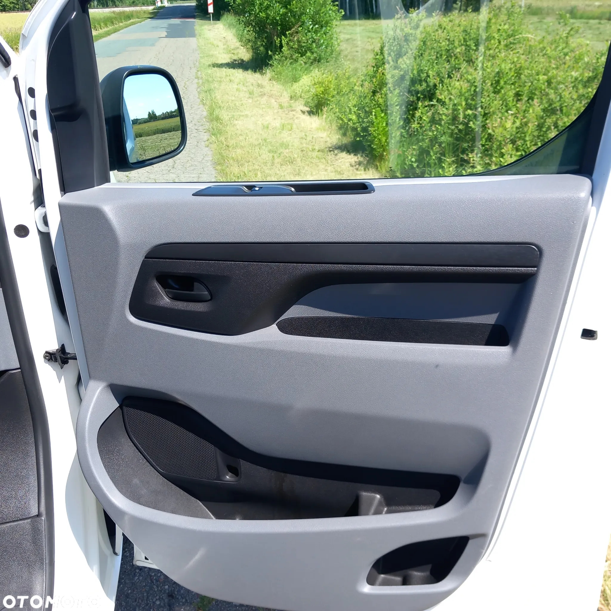Toyota ProAce Kombi 2.0 D-4D Medium 2,8t - 16