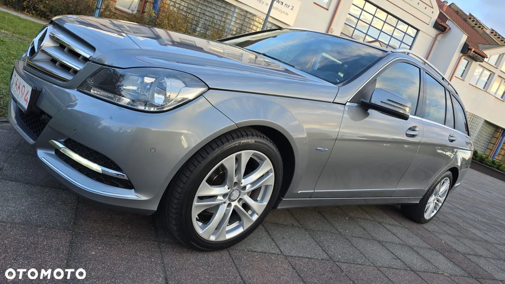 Mercedes-Benz Klasa C 180 BlueEFFICIENCY Avantgarde - 39