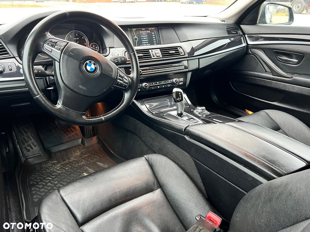 BMW Seria 5 525d - 8