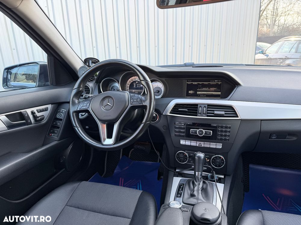 Mercedes-Benz C 300 CDI DPF 4Matic (BlueEFFICIENCY) 7G-TRONIC Avantgarde - 4
